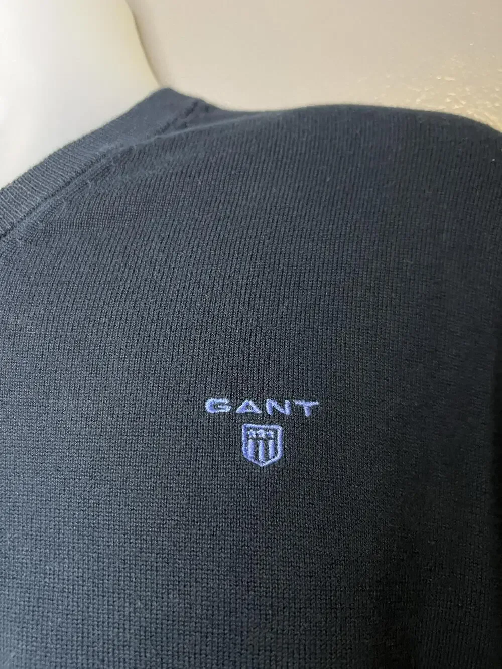 GANT Sweater Mens XL Black V Neck 100% Cotton Logo Knit Pullover Classic Fit